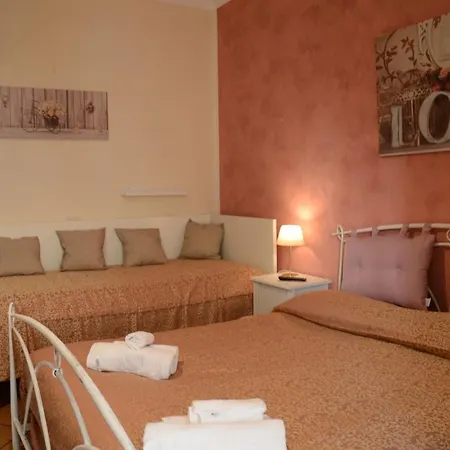 Pensjonat Lauretta Piazza Del Popolo Rzym